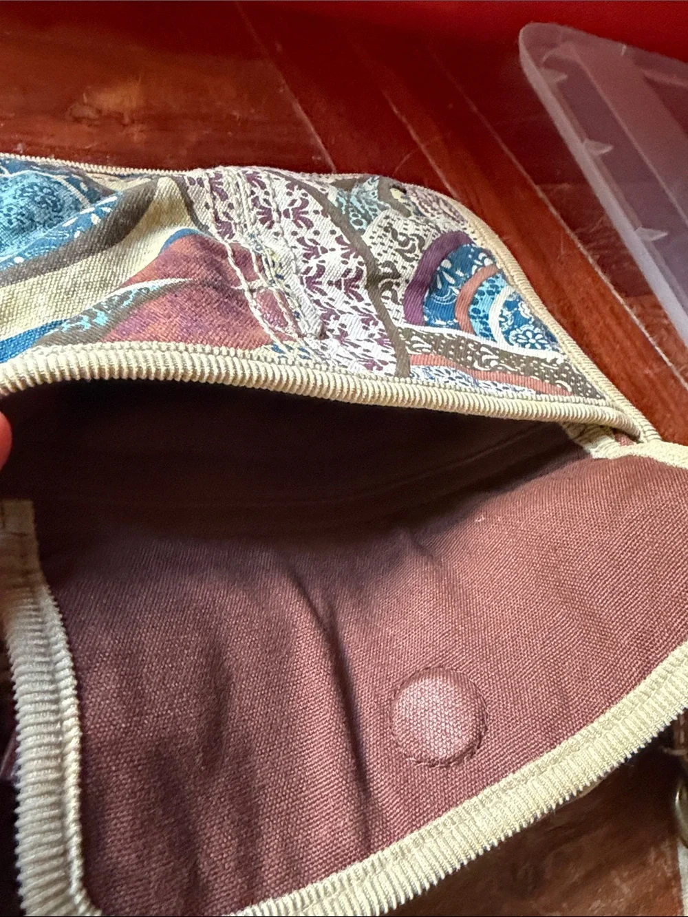Fossil compact messenger